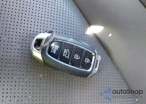 2019 Hyundai Santa Fe Limited 2.0T z USA, uszkodzony, nr VIN 5NMS5CAA1KH012731